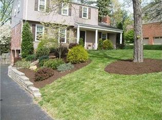 2456 Southvue Dr, Pittsburgh, PA 15241