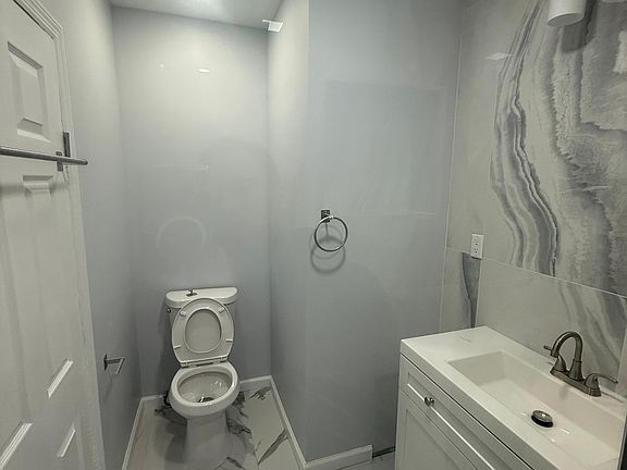 3rd image of 920-922 S 20th St #2