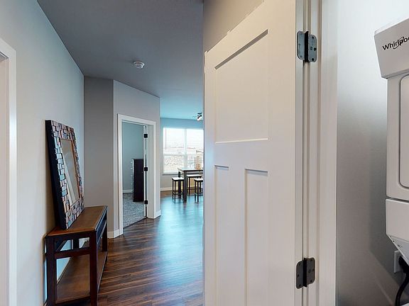 3rd image of 4721 Farwell St #301