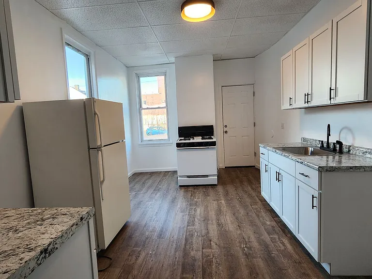 4600 Friendship Ave — Photo 1