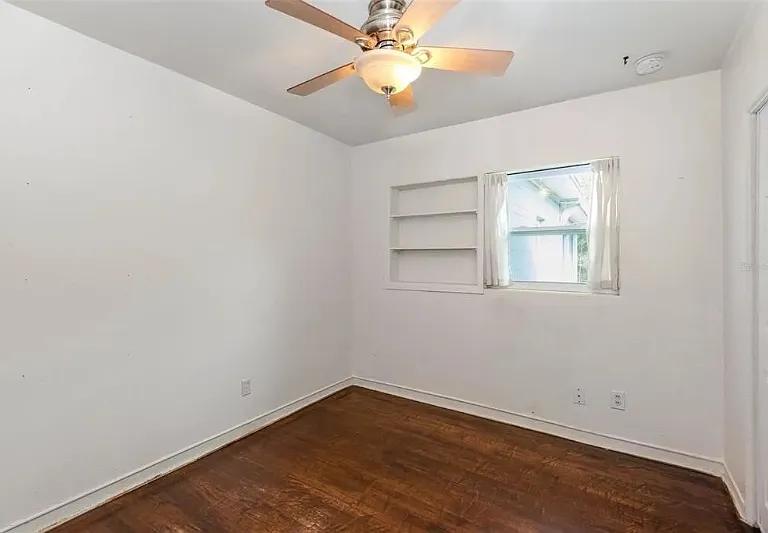 2821 Drake Dr — Photo 10