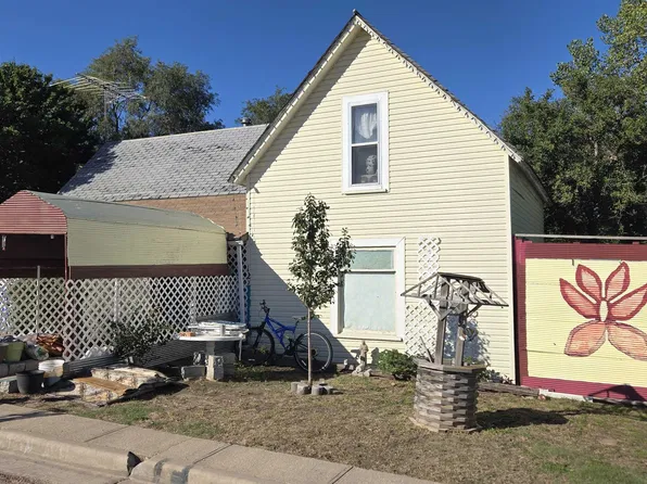 128 N Washington Ave, Jennings, KS 67643