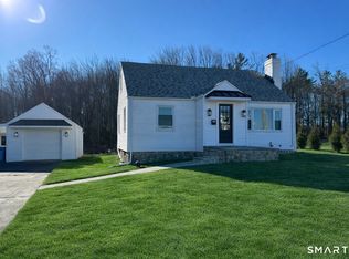 424 Waverly Rd, Shelton, CT 06484