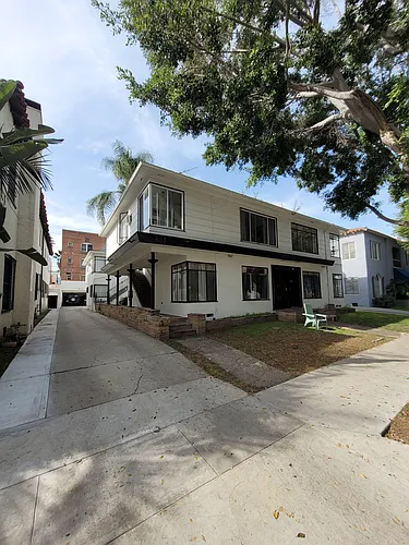 Floor plan 1Bed - Cloverdale - CLO - 637 S Cloverdale Ave