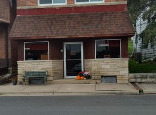 12 S Main St, Fountain City, WI 54629