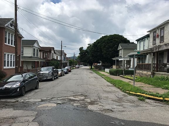 5th image of 402 N 7th St