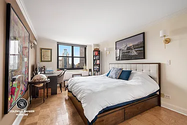 Rented by Coldwell Banker Warburg