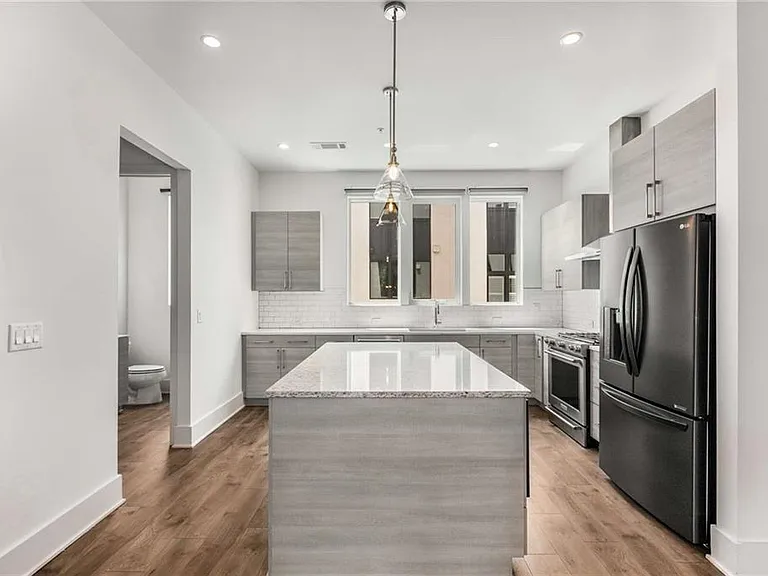 1225 Chelsea Cir NW — Photo 18