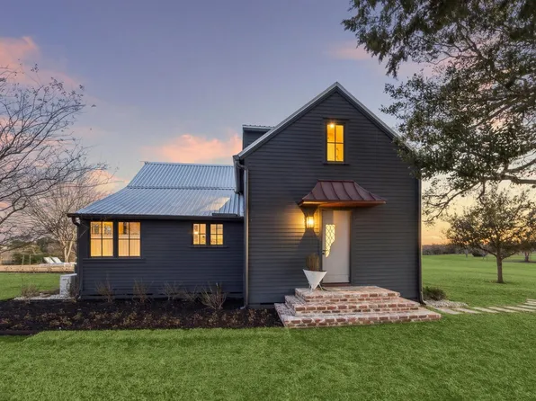 6389 Miller Rd, New Ulm, TX 78950
