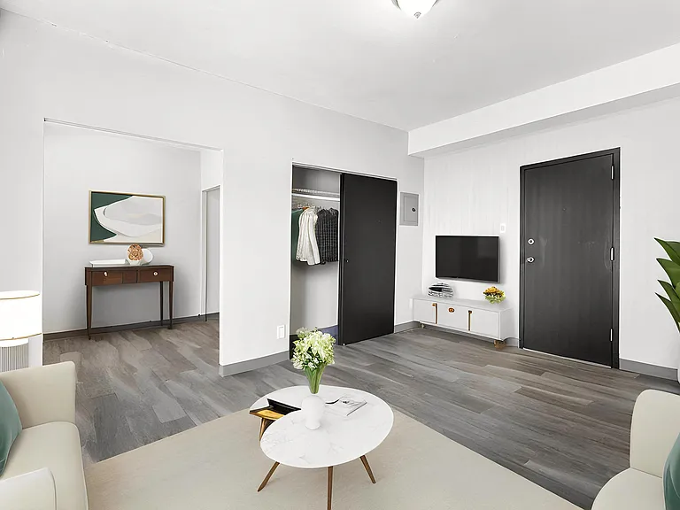Forest Park Apartments — Photo 2
