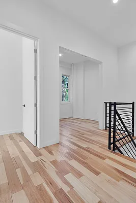 Rented by Flatiron Real Estate Advisors LLC | media 21