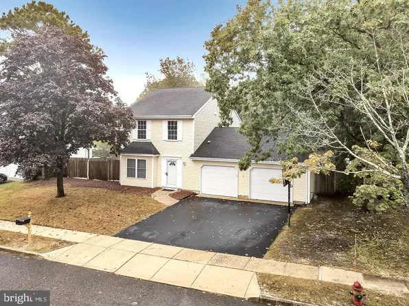 99 Ravenwood Blvd, Barnegat, NJ 08005