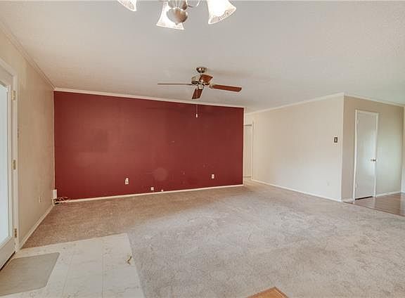 4th image of 1520 Eastside Dr