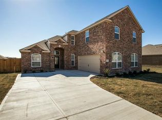 207 Brook Ct, Red Oak, TX 75154