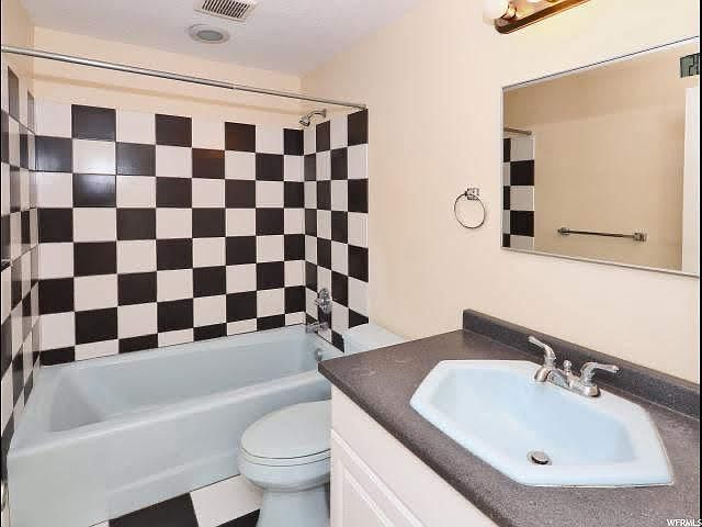 1st image of 339 W Concord Pl