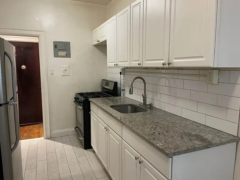 7427 Boulevard East #1 — Photo 6