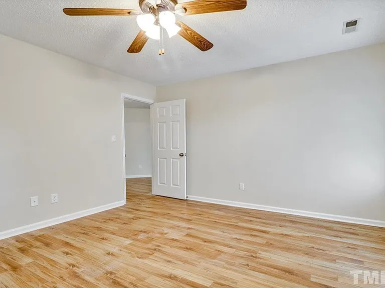 1512 Kempsey Cir — Photo 16