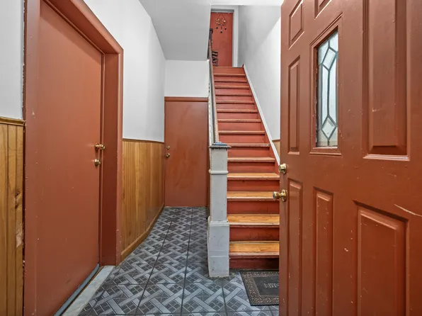 904 Avenue C image 8 of 15