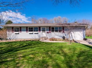 528 Maple Ln, Spring Valley, MN 55975