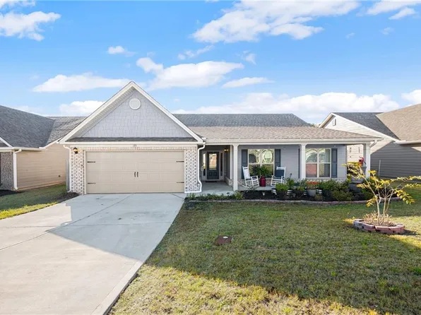 195 Heartland Cir, Winder, GA 30680