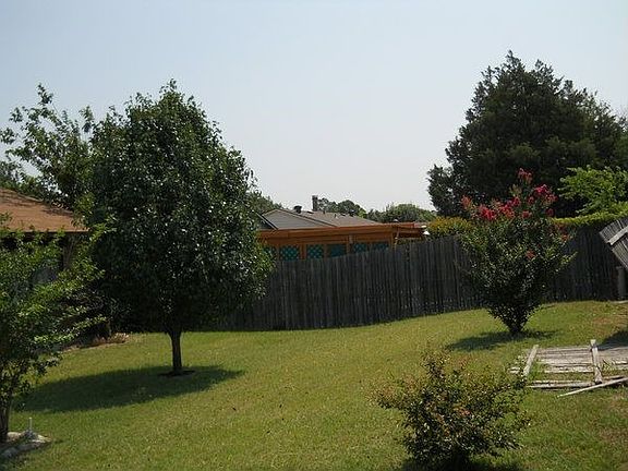 5th image of 1900 Baywood Ln
