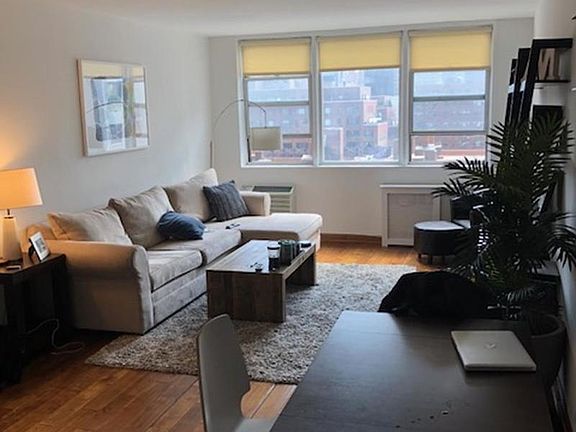 4th image of 404 E 66th St APT 12A