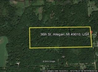 2 36th St, Allegan, MI 49010