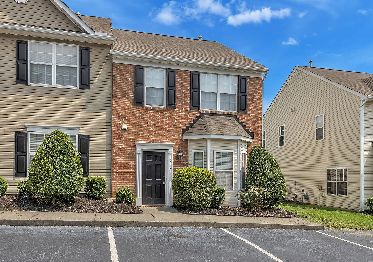 Townhome close to WakeMed: Available Now! — Photo 3