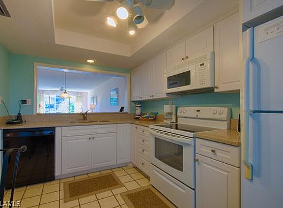 3rd image of 979 E Gulf Dr #D412