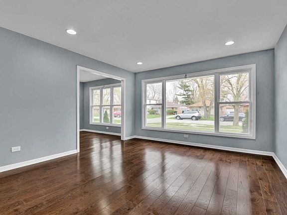 4th image of 14640 Kenwood Ave
