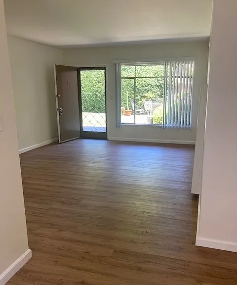 295 S Hudson Ave #3 — Photo 2