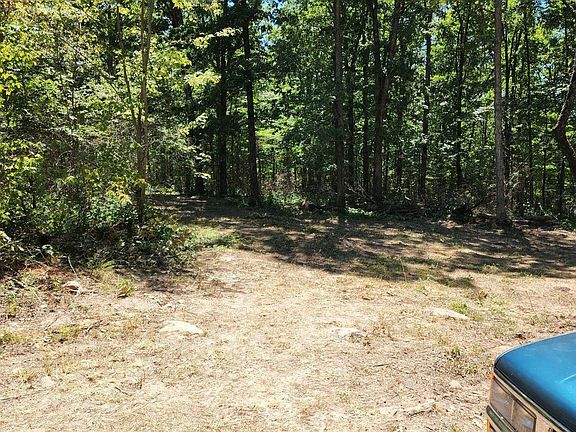 4th image of 937 N 40th Dr