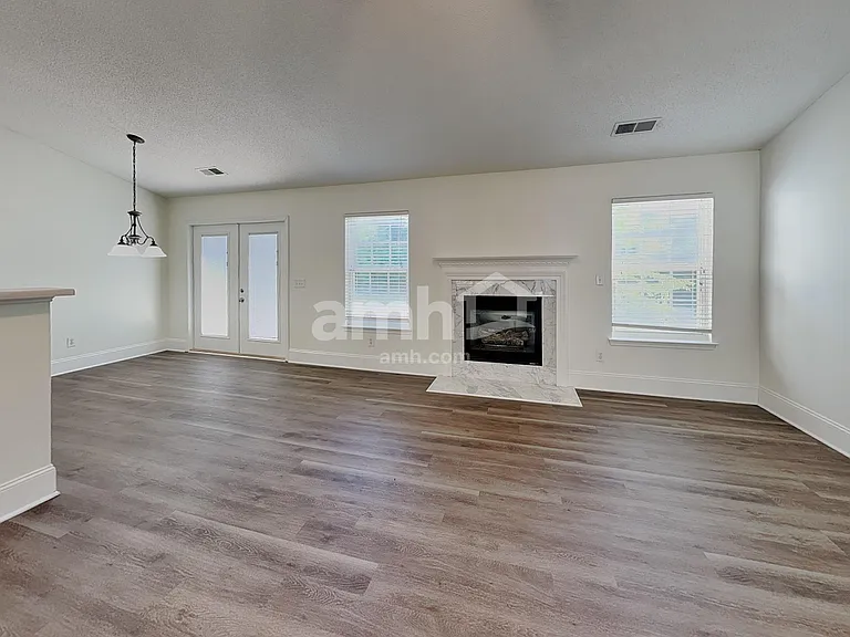 4008 Edgeview Dr — Photo 6