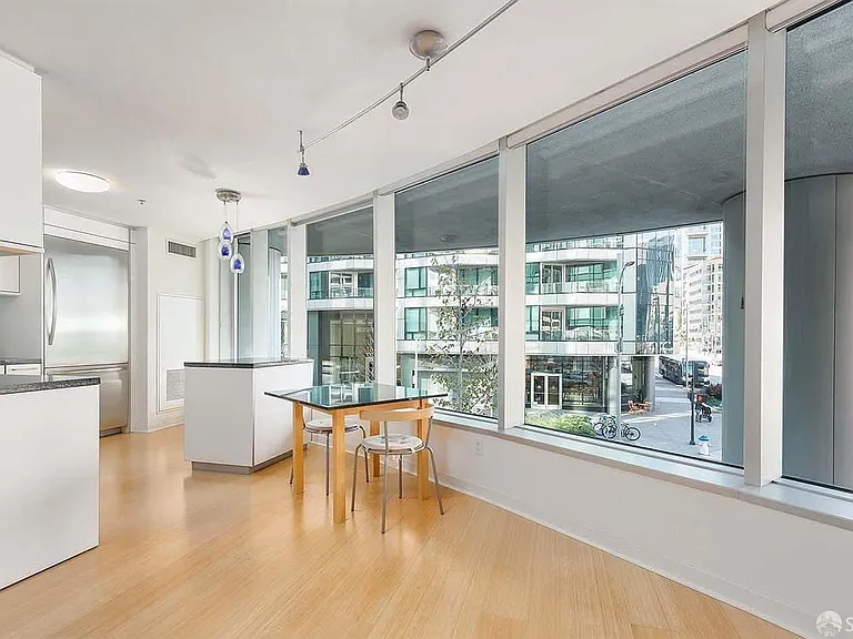 301 Main St #3E — Photo 1