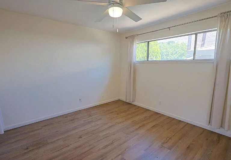20450 College Blvd — Photo 16
