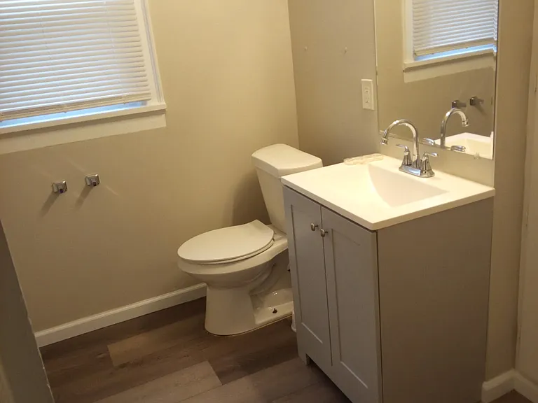 1112 Covert Ave — Photo 7
