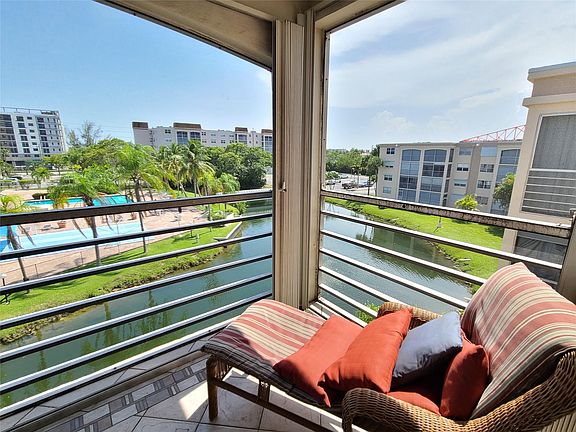 2nd image of 505 E Dania Beach Boulevard #4K