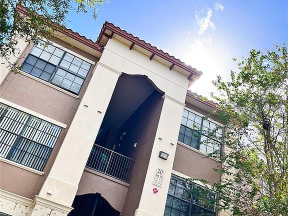 2nd image of 6137 Metrowest Blvd Unit 102