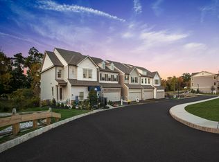 16 Addison Ln, Malvern, PA 19355