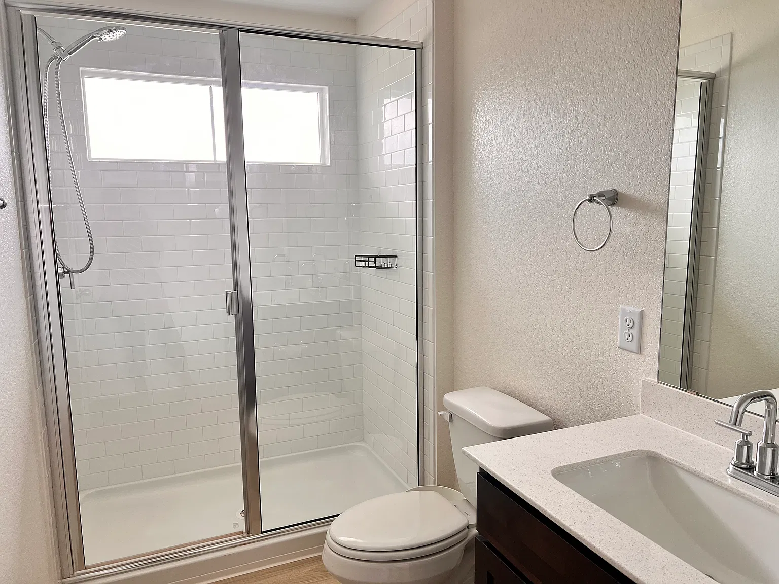 408 Baum Dr — Photo 2