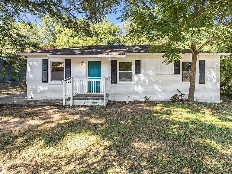 1317 Redford Dr SE — Photo 1