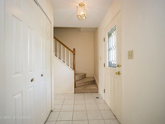 3rd image of 635 W Highgoal Dr