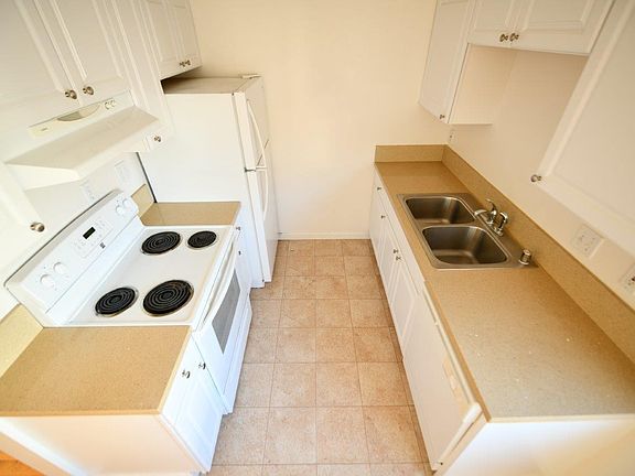 5th image of 434 E 17th St APT 212