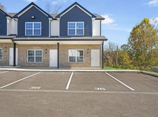 16 Bluff Dr, Clarksville, TN 37043