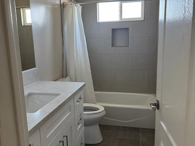 1609 W Shorb St — Photo 11
