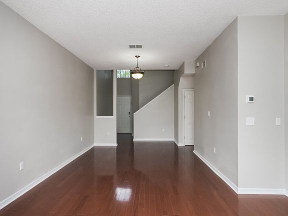 5th image of 2985 Covewood Pl