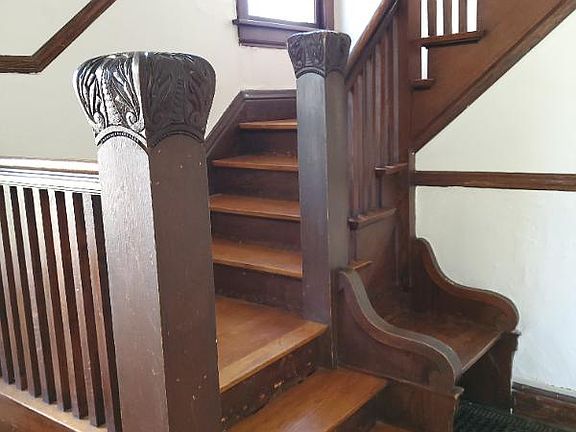 3rd image of 403 N 31st St
