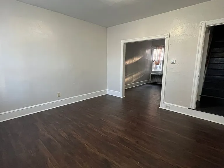 122 S Spruce St — Photo 2
