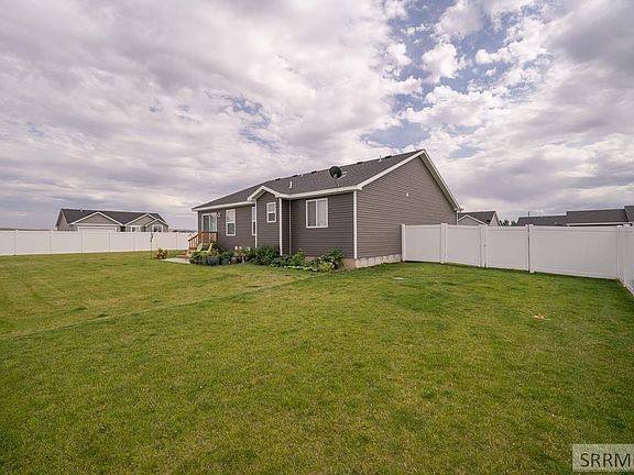 4th image of 3933 Slate Dr