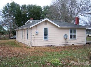 457 Randleman Rd, Hamptonville, NC 27020